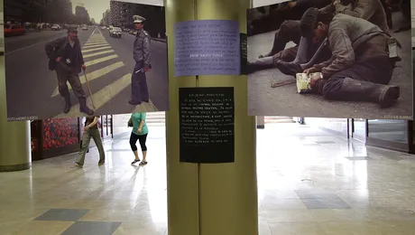 POZA ZILEI: Expozitie comemorativa in Pasajul Universitatii, dupa 20 de ani de la mineriada