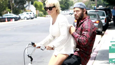 DIVORŢ cu repetiţie! Pamela Anderson se separă, din nou, de Rick Salomon