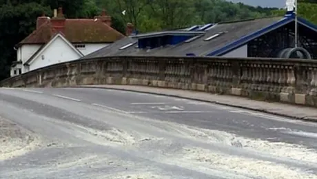 Oraș blocat cu… piure de cartofi