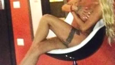 O vedetă de la noi, în costumul Evei pe Internet! Fanii au luat-o razna