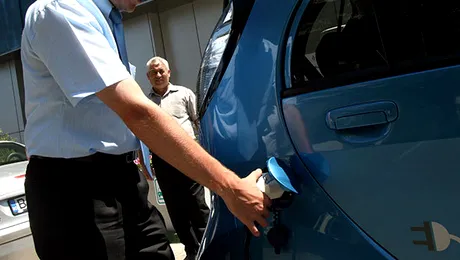 Puncte de alimentare pentru mașinile electrice, pe străzile din România