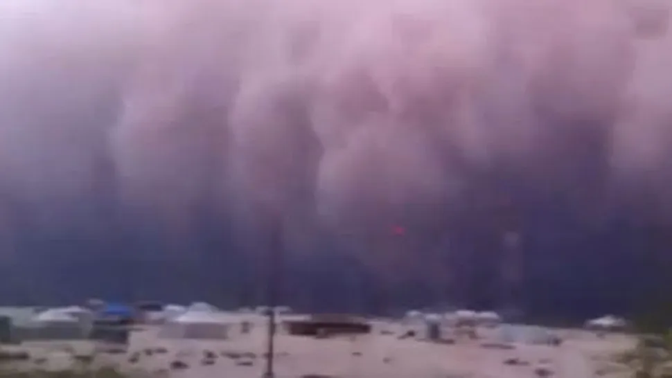 Iata cum arata o furtuna de nisip! (video)