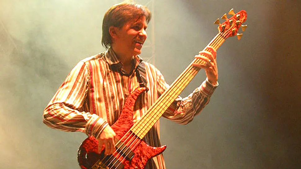 A murit basistul trupei Toto! Mike Porcaroavea 59 de ani