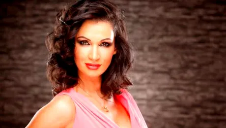 OBSEDATĂ de operaţiile estetice! Nicoleta Luciu vrea să-şi taie urechile