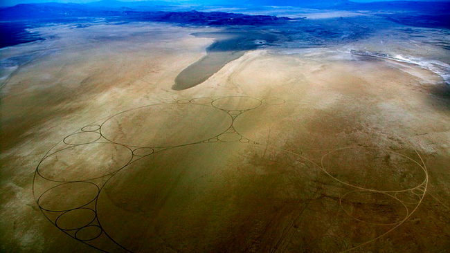 Cerc desenat in nisip