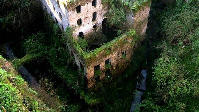 Moară abandonată din 1866 în Sorrento, Italia