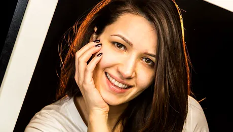 Ela Crăciun lansează cea mai onestă campanie: „Iubeşte-te”