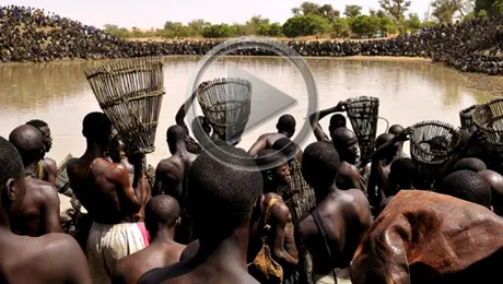 Cum se pescuieste in Mali (Video)