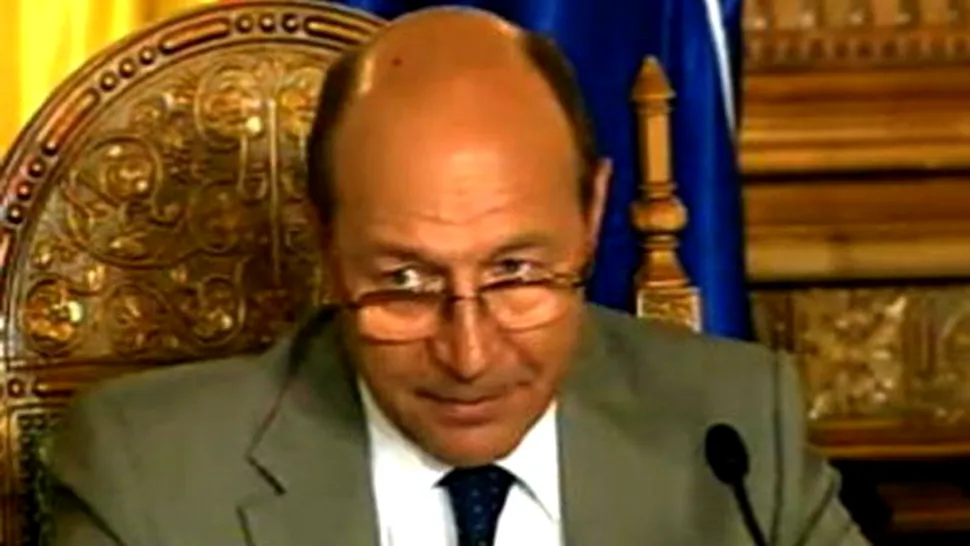 Basescu la spital, pentru un examen ORL