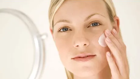 A primit cadou o „cremă facială” și a folosit-o fără să-și dea seama ce era de fapt