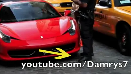 Cere 10 milioane de dolari pentru că l-a calcat pe bătături (cu Ferrari-ul)