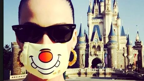 Război cu măicuţele! Katty Perry vrea să se mute într-o mănăstire veche