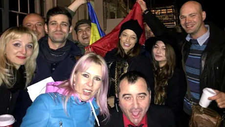 Cum au trăit şi au votat vedetele la alegerile de duminică (FOTO)