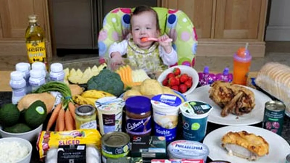 Un bebelus de 16 luni consuma 3.000 de calorii pe zi