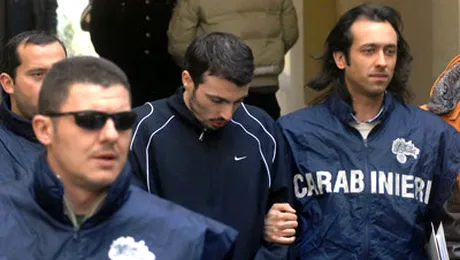 Ce faci cand te-ai saturat de nevasta? Te apuci de furat!