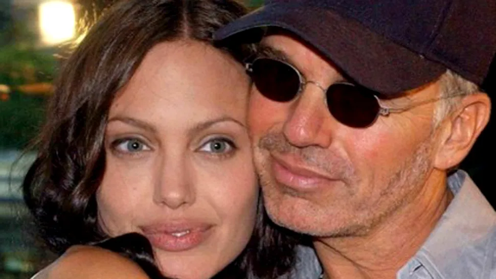 Angelina Jolie, internata la casa de nebuni
