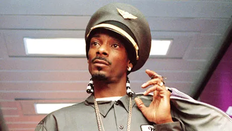 Snoop Dogg își schimbă numele în Snoop Lion