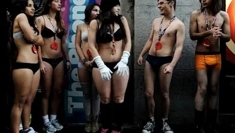 Haine gratis pentru 100 de bucureșteni în lenjerie intimă