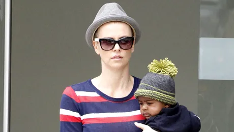 Charlize Theron, tunsă „periuță” pentru „Mad Max”