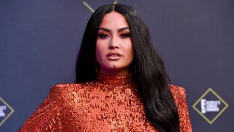 Demi Lovato a suferit un infarct și trei accidente cerebrale după supradoza de droguri