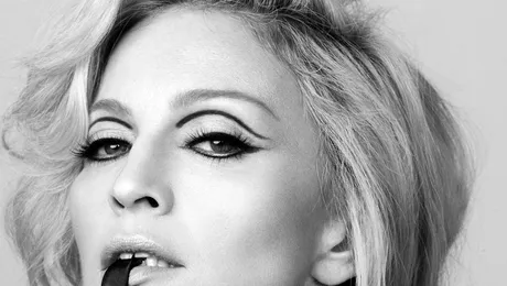 Cum te machiezi daca ai fata in forma de diamant!