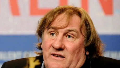 Prea multa bere sau incontinenta? Depardieu a urinat in avion!