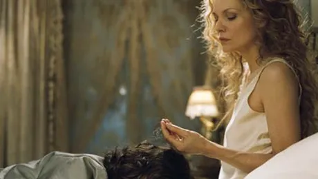 „Curtezana” ne prezinta jocurile periculoase ale seductiei