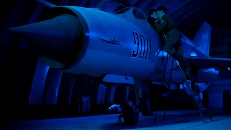 Filmul pe care Putin îl va interzice: „Firebird” spune povestea de dragoste dintre doi militari gay din URSS