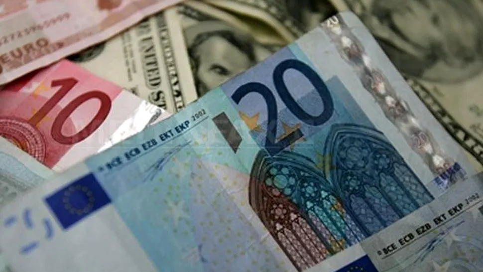 Speculatorii anticipeaza deprecierea euro
