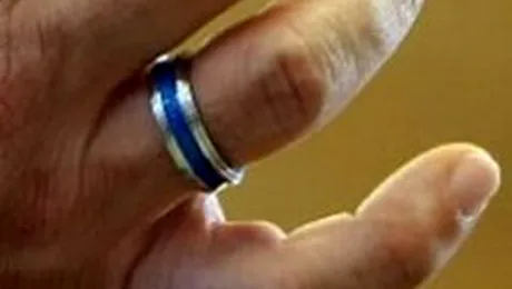 Foloseste inelul de celibatari pentru a-ti gasi perechea