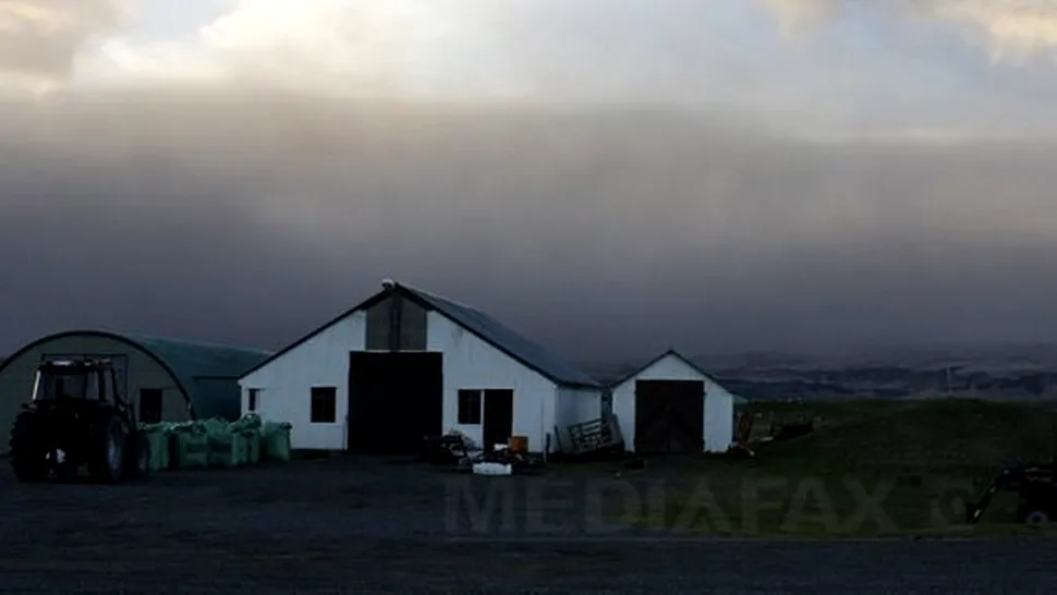 Traficul aerian, perturbat din cauza norului de cenusa de la vulcanul islandez
