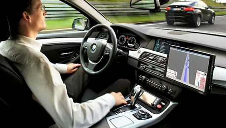 BMW testeaza un model fără șofer, pe Autobahn (Video)