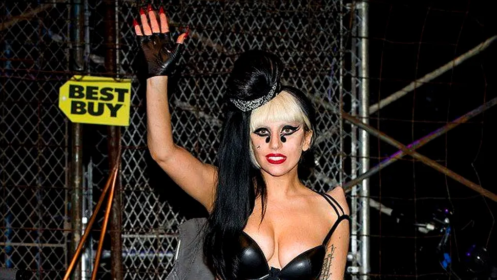 Lady Gaga a distrus site-ul Amazon