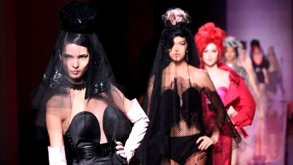 Jean Paul Gaultier ii dedica o colectie vestimentara lui Amy Winehouse (Poze)