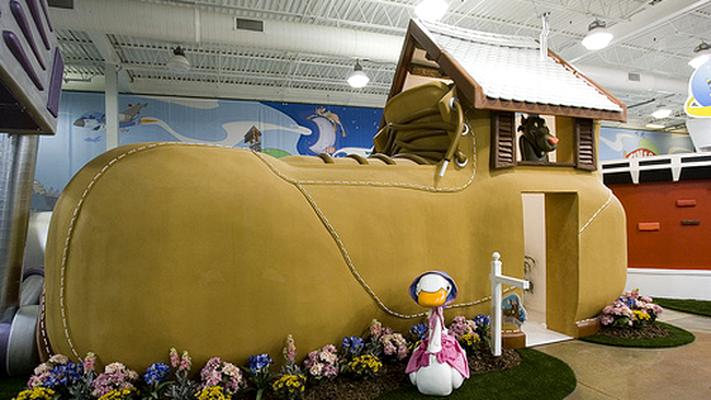 Birouri aflate in interiorul unui pantof gigant