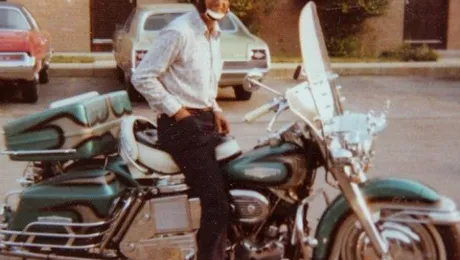 A cerut să fie înmormântat pe motocicletă