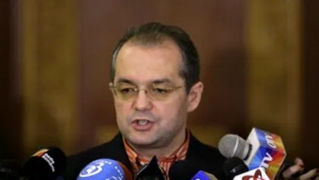 Emil Boc nu comenteaza retragerea lui Theodor Stolojan