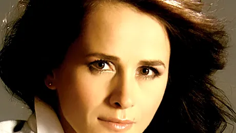 Madalina Manole a murit! Madalina Manole s-a sinucis in ziua in care implinea 43 de ani