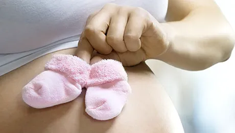 Anul trecut, România a avut aproape 10.000 de mame eleve! Cine poartă vina?