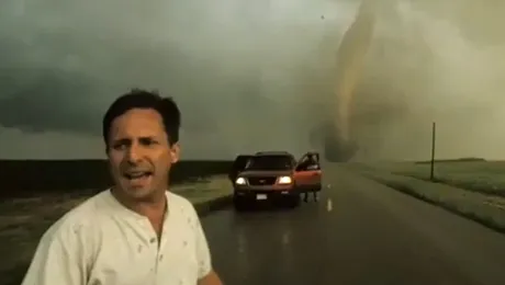 O vedetă Discovery a murit în timpul emisiunii „Storm Chasers”