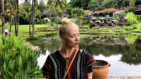 Peisaj de poveste! Cât a scos Delia din buzunar pentru vacanţa de vis – Imagini superbe