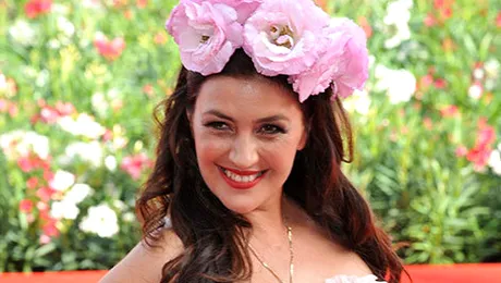 Rona Hartner petrece Crăciunul la Paris