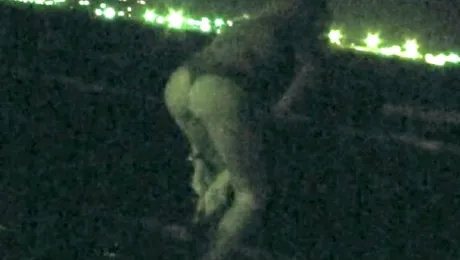 A făcut baie în mare dezbrăcată! Bianca Drăguşanu, surprinsă cu bikini în vine