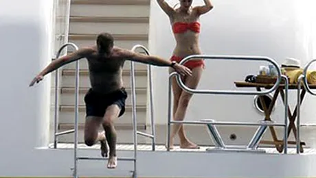 Daria Jukova ii face un bebe lui Abramovici