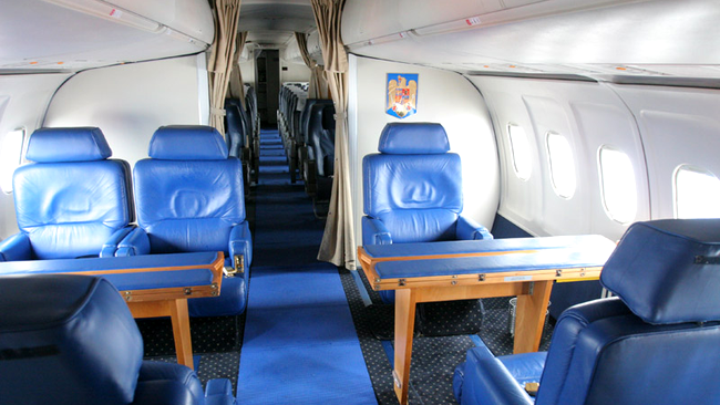 Mic salon de sedinte, in Air Force Unu