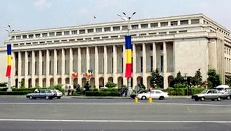 Zile libere neplatite, amanate cu o luna de Guvern