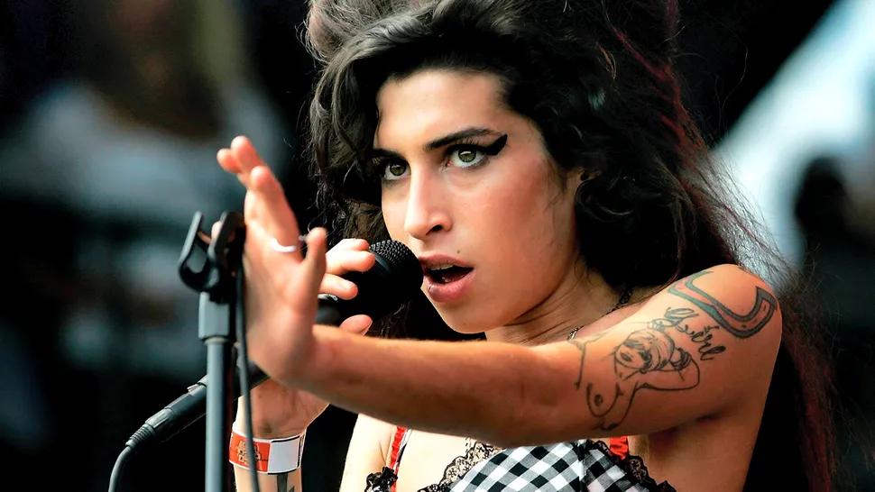 Amy Winehouse, atacata de hackeri