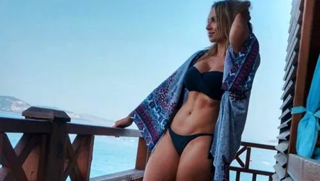 Adina Halas ştie să-şi ţină soţul aproape. Uite cum arată şi în ce ipostaze pozează!