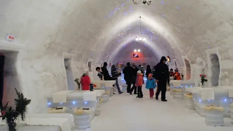 Hotelul de gheață de la Bâlea Lac, inaugurat la două luni de la deschidere