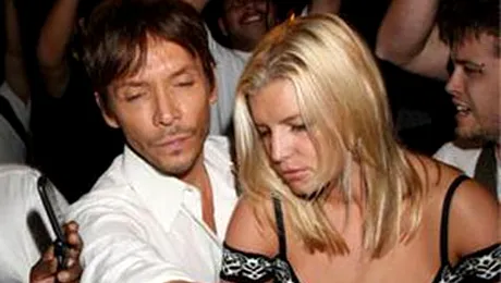 Jessica Simpson isi ineaca amarul in bautura